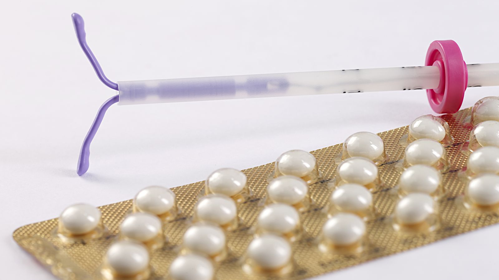 Hormonal contraceptives – how to take them safely?